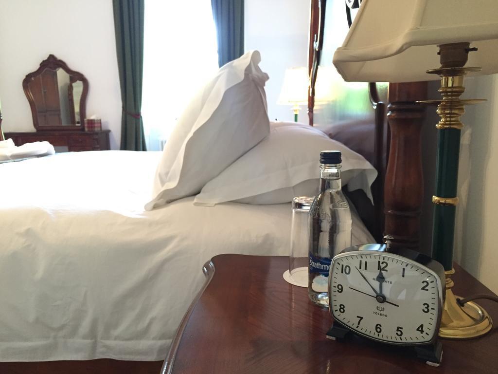 Отель Islay House Bridgend  Номер фото